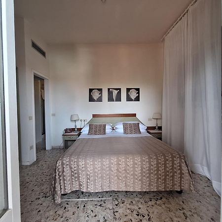 Hotel Villa Tiziana Marina di Pietrasanta Exterior photo