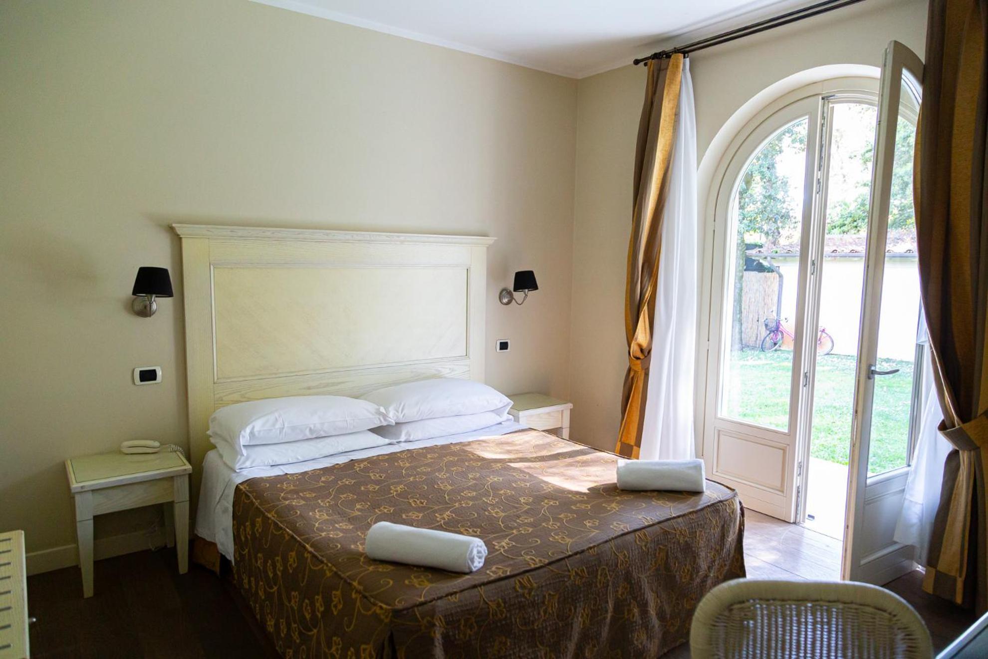 Hotel Villa Tiziana Marina di Pietrasanta Exterior photo