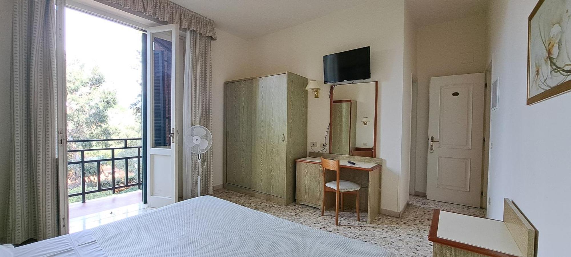 Hotel Villa Tiziana Marina di Pietrasanta Exterior photo