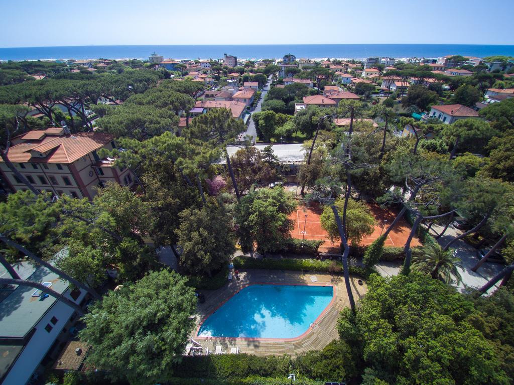 Hotel Villa Tiziana Marina di Pietrasanta Exterior photo