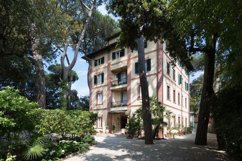 Hotel Villa Tiziana Marina di Pietrasanta Exterior photo