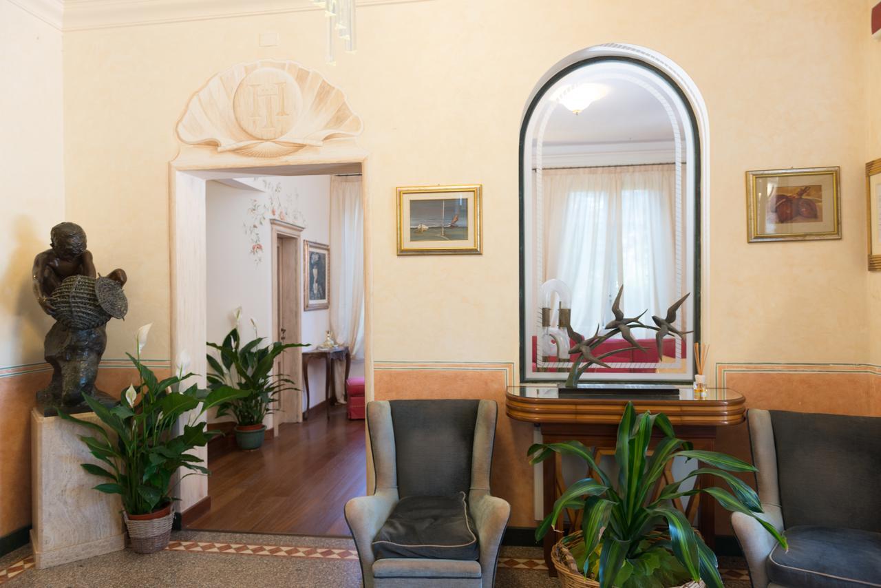 Hotel Villa Tiziana Marina di Pietrasanta Exterior photo