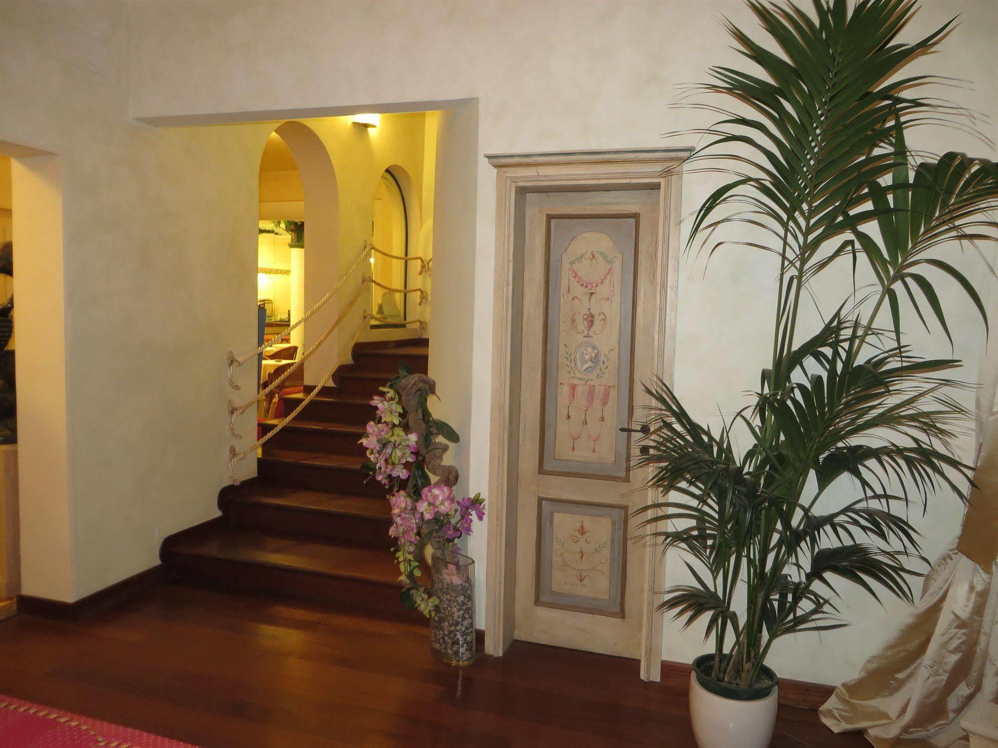 Hotel Villa Tiziana Marina di Pietrasanta Exterior photo