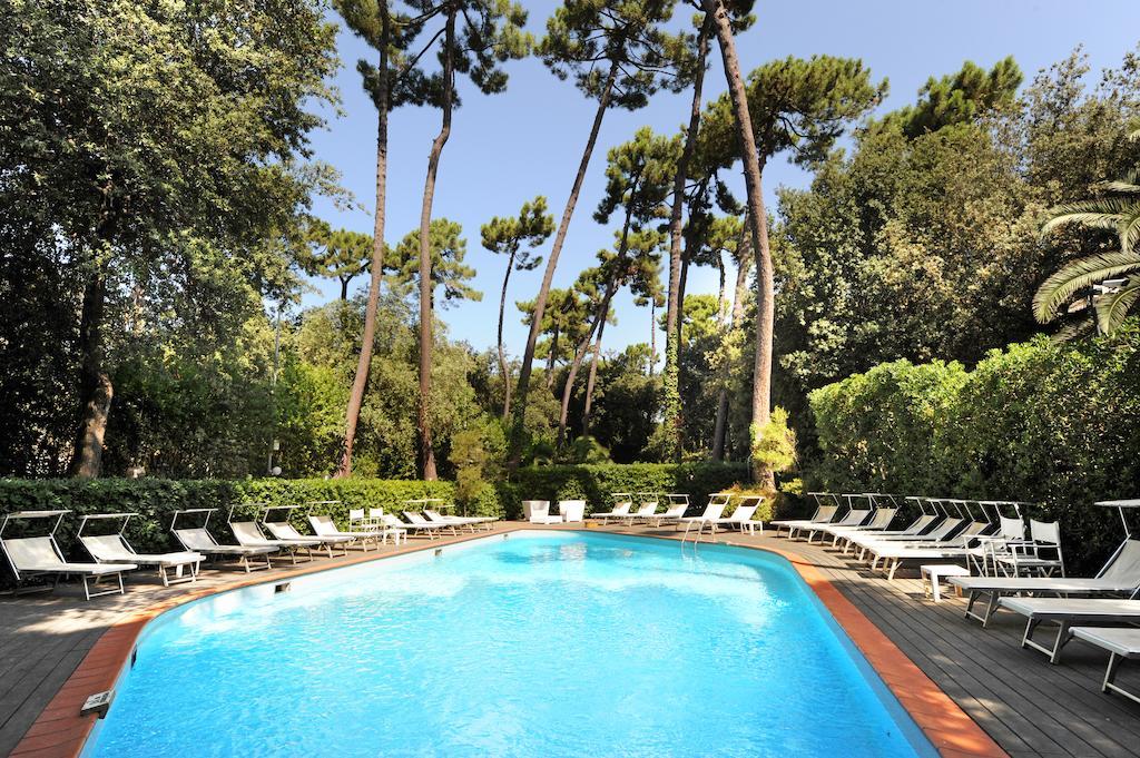 Hotel Villa Tiziana Marina di Pietrasanta Exterior photo